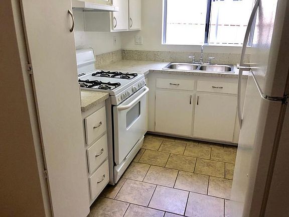 3rd image of 4444 Oregon St #7