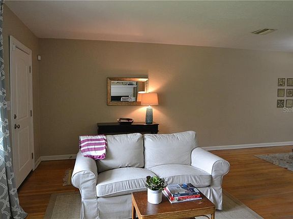 3rd image of 1819 Harrison Ave