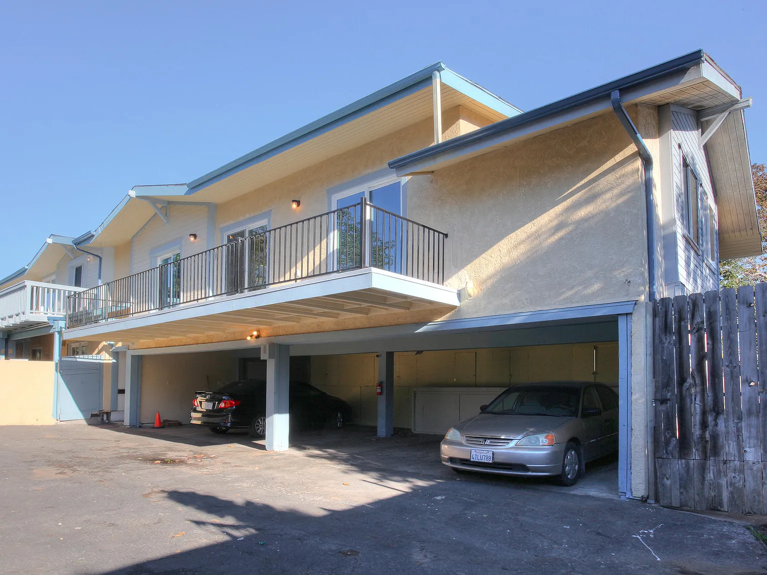 2 bed, 1.0 bath, $3,400 — Photo 1
