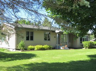 600 Reynolds St, Grand Rapids, MN 55744