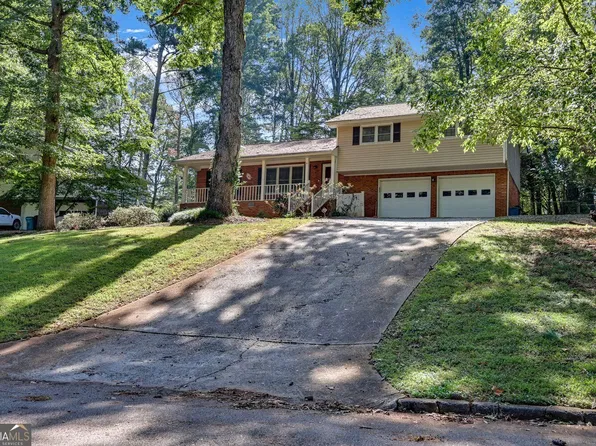 5728 Four Winds Ct SW, Lilburn, GA 30047