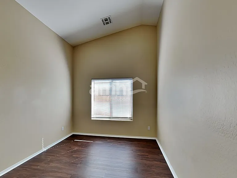 16261 W Hope Dr — Photo 7