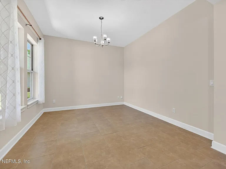 32 Talori Ave — Photo 5