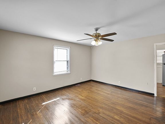 4th image of 715 Elissa Dr