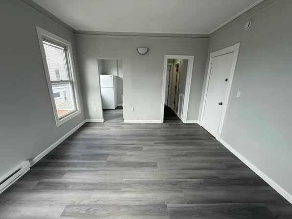 150 Broad St, New London, CT