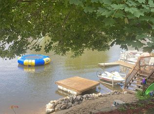 10401 Degrand Dr, White Lake, MI 48386