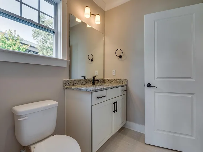 5514B Urbandale Ave — Photo 9