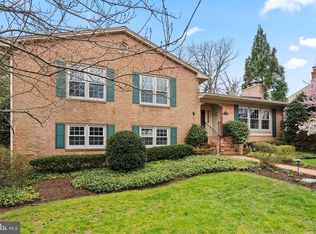 7509 Salem Rd, Falls Church, VA 22043
