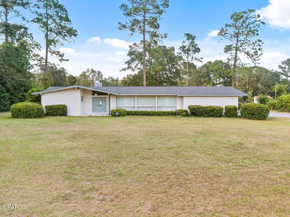 1180 10th Ave, Graceville, FL 32440