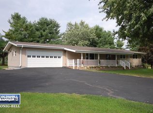 27425 Pleasant Hill Rd, Sycamore, IL 60178