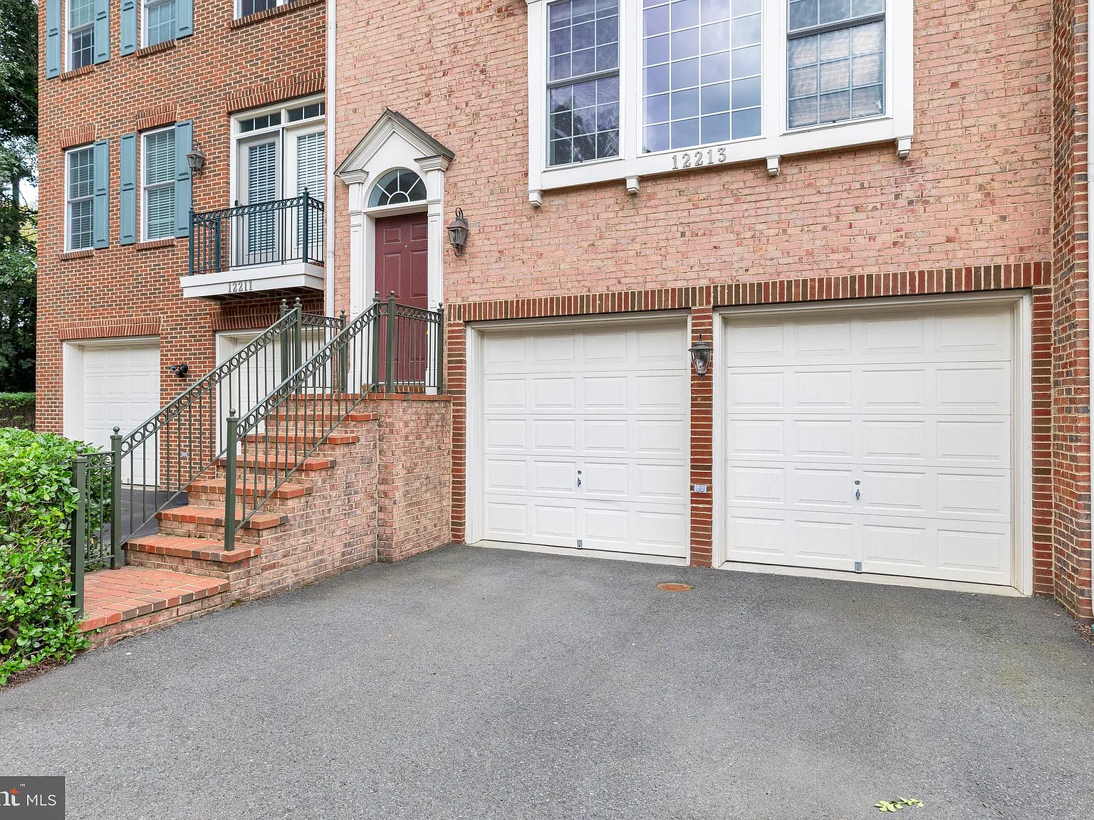 3 bed, 3.5 bath, 2034 sqft, $3,700 — Photo 3