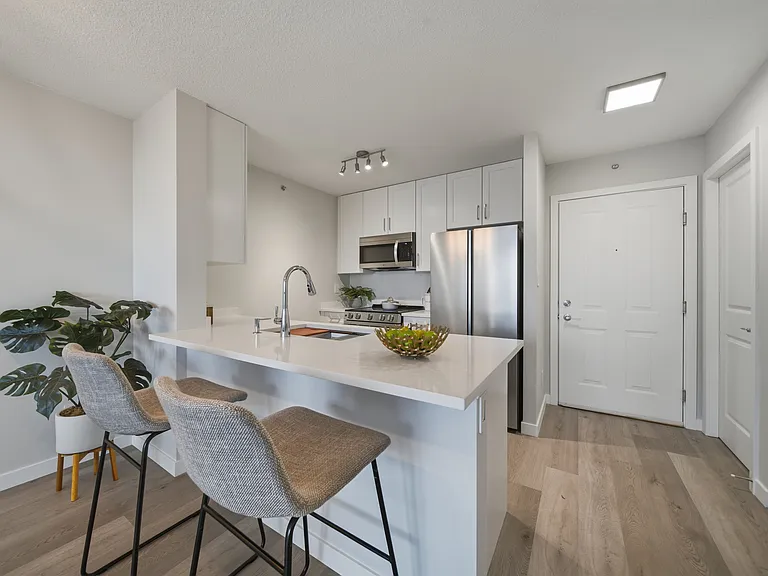 3520 Crowley Dr — Photo 4