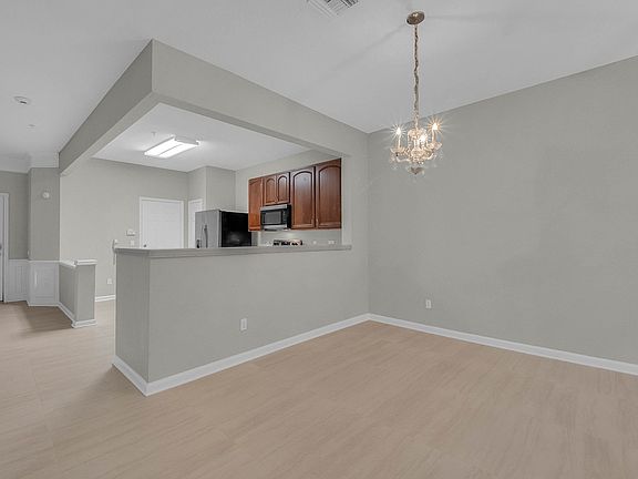 5th image of 6302 Daysbrook Dr #26-102