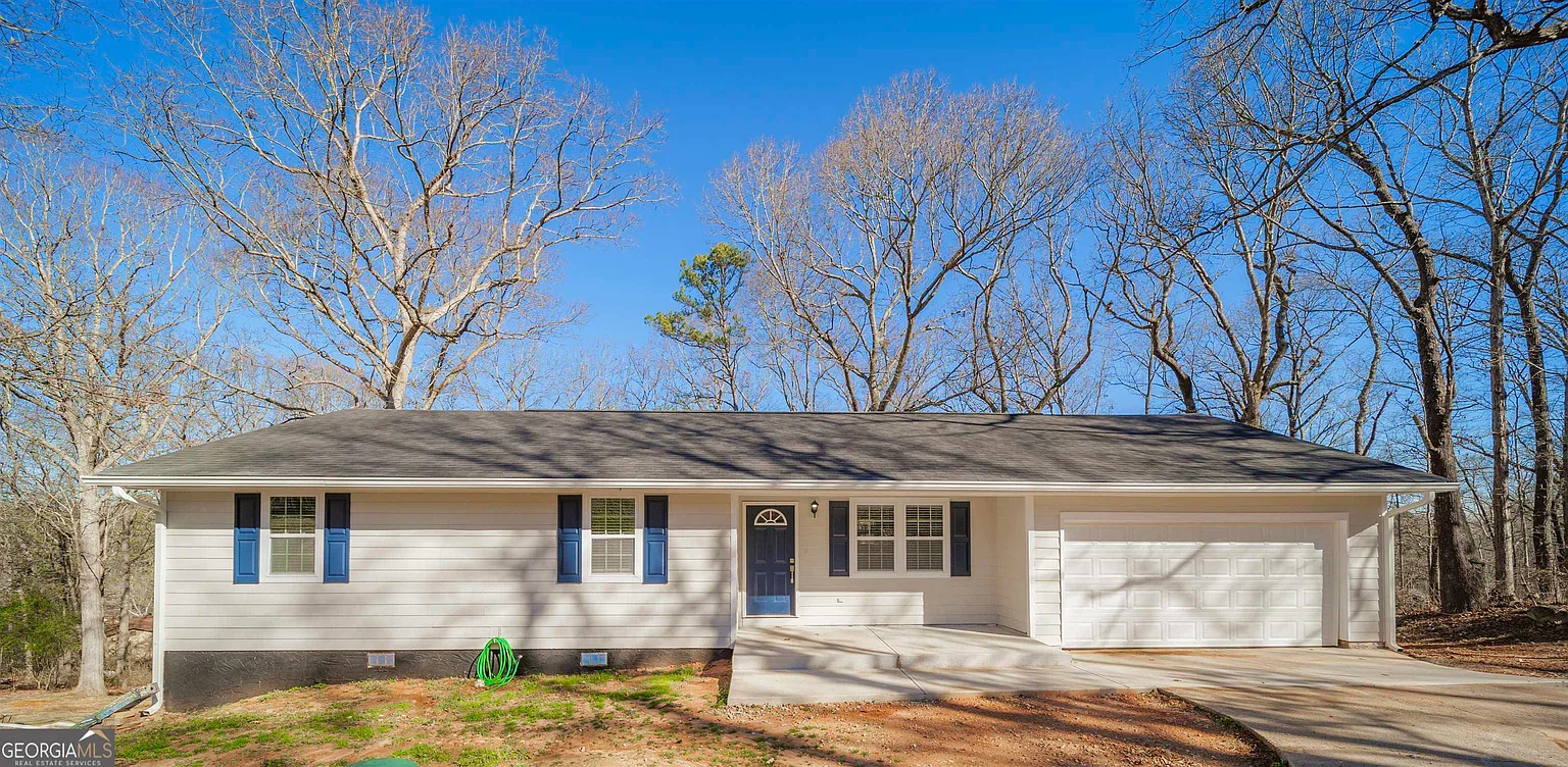 45 Charlotte Blvd photo 1