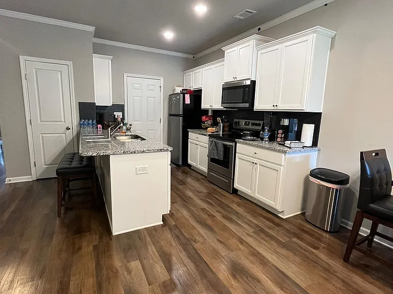 3659 Acorn Dr — Photo 7