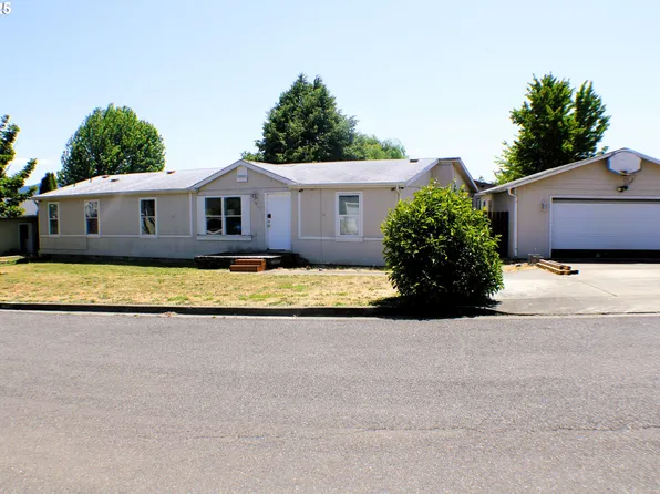 117 Adams Loop, Roseburg, OR 97471