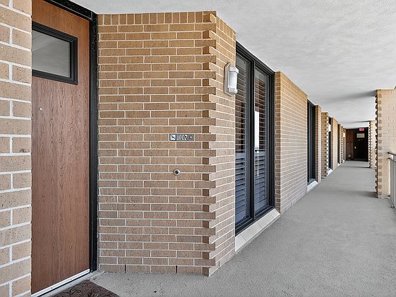 3rd image of 6649 Seacomber Dr APT 1007