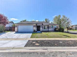 1592 Chateau Dr, Arboga, CA