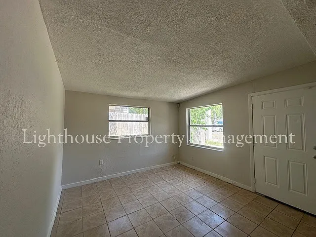 1490 W 33rd St — Photo 16