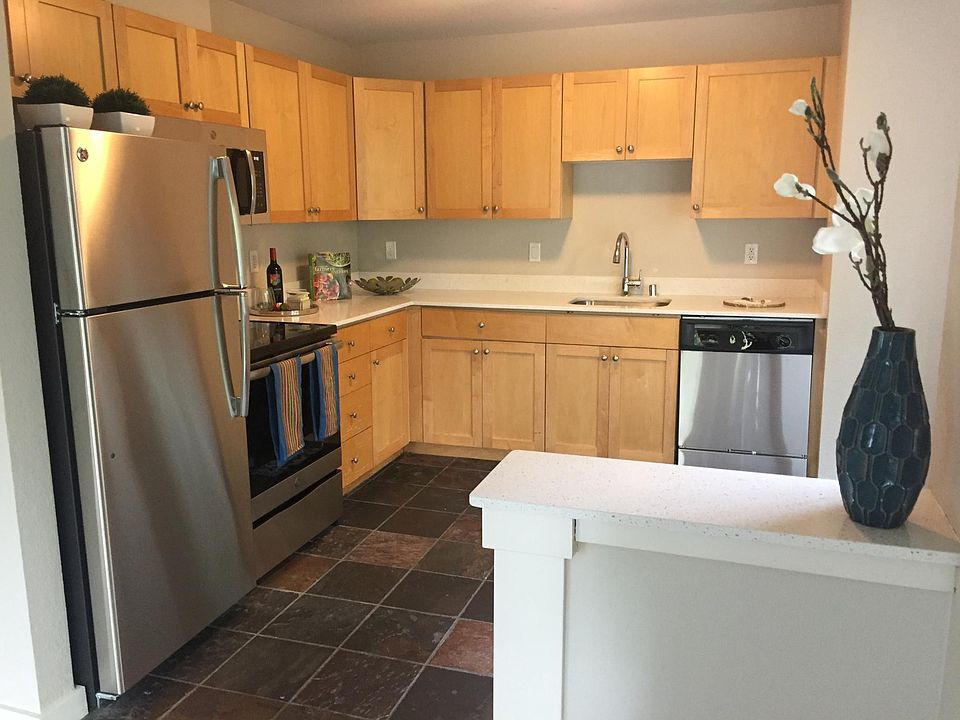 1st image of 9520 NE 120th St APT A207