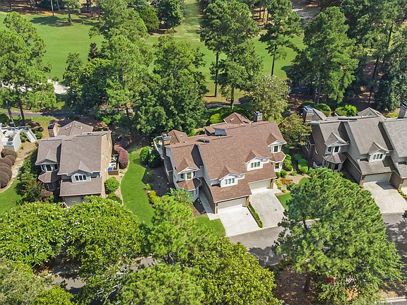 5th image of 211 Club Villas Dr W