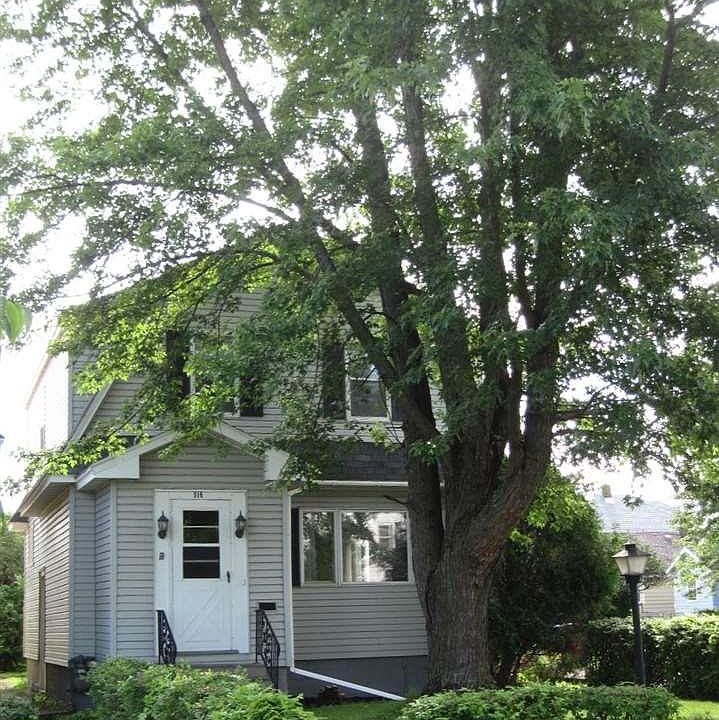 1st image of 916 Baxter Ave