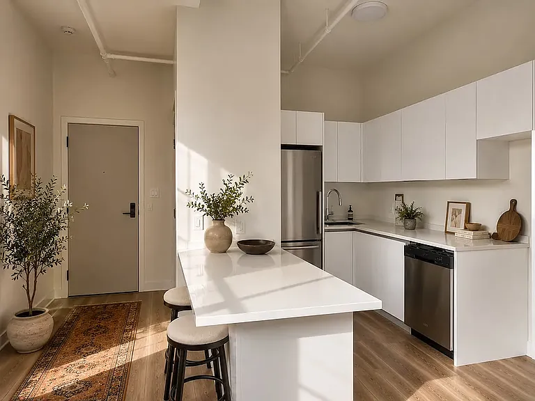 47 W 13th St — Photo 4