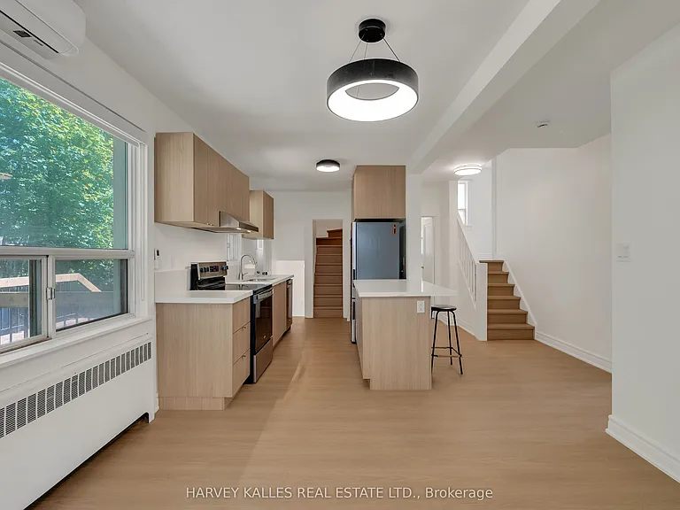 106 Florence Ave — Photo 6