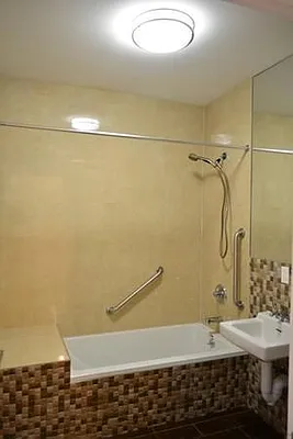 Rented by Loom Group | media 42