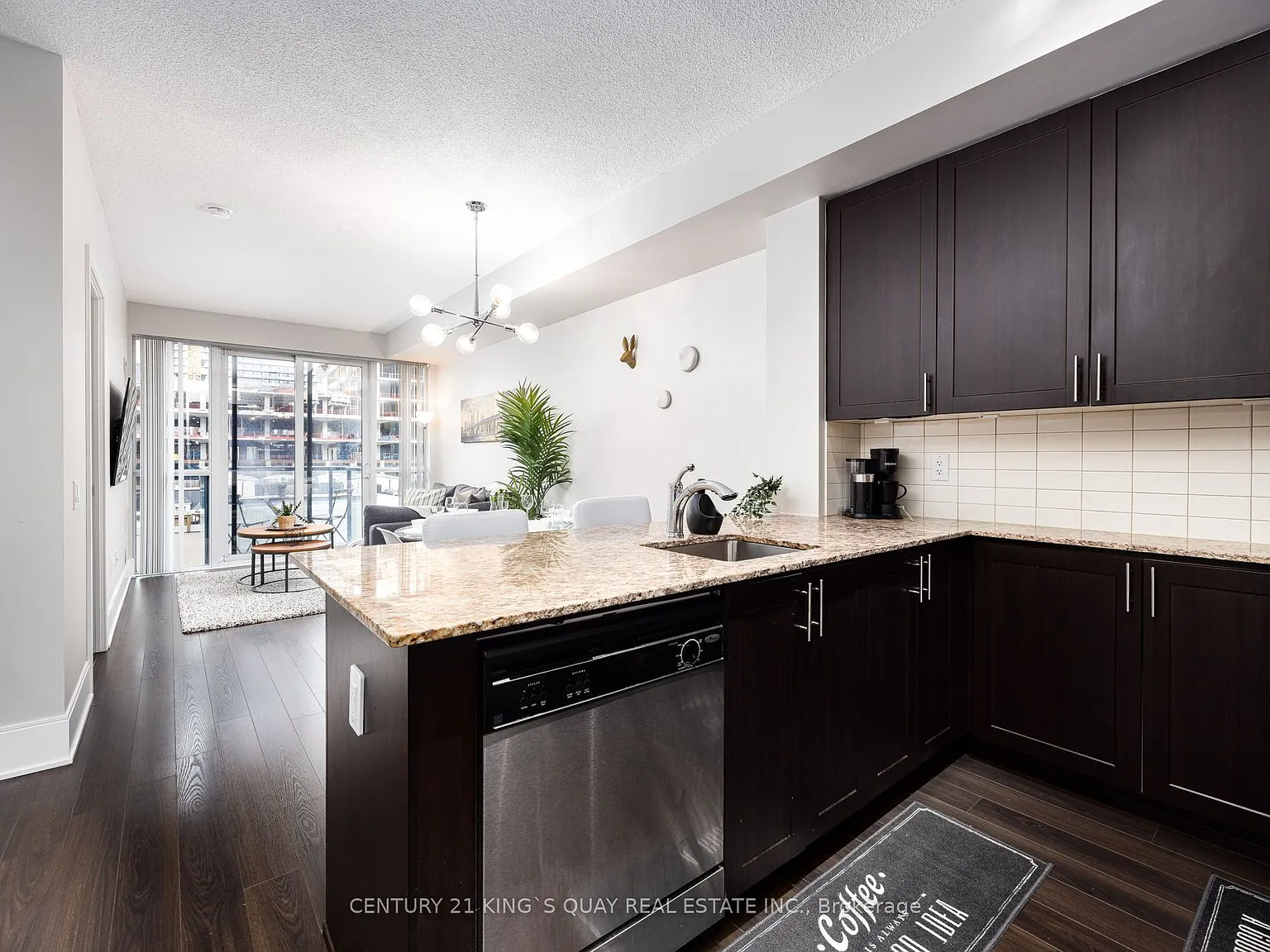 2 bed, $2,850 — Photo 2
