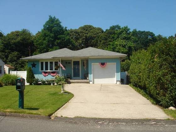 1st image of 62 Joan Ave