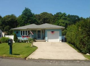 62 Joan Ave, Centereach, NY 11720