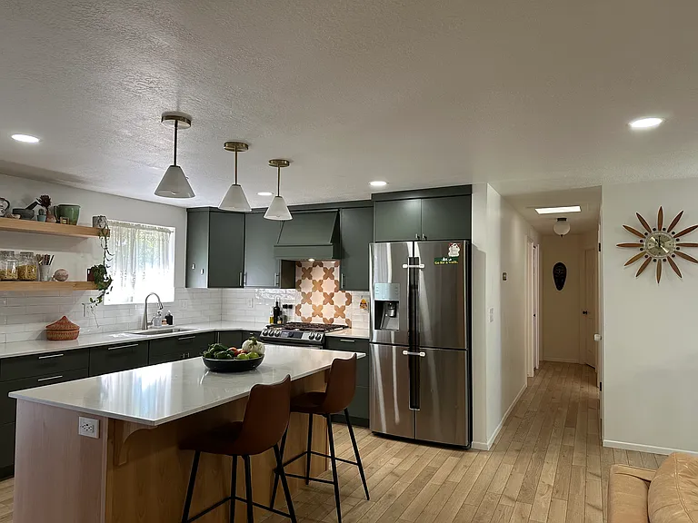 6185 S Mount Vernon Dr — Photo 2