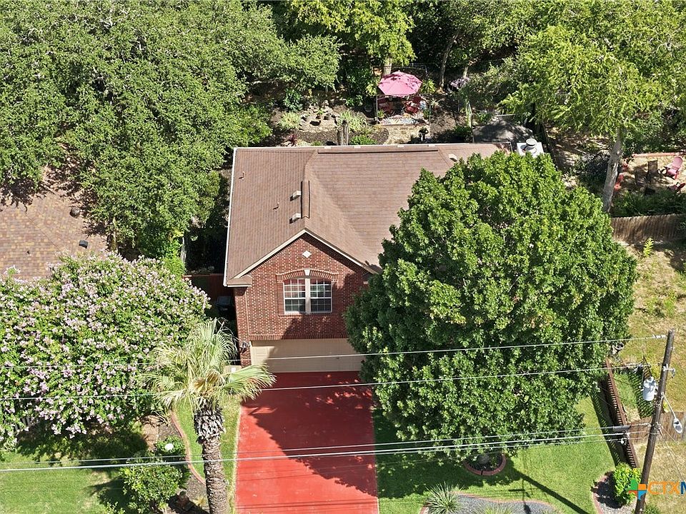 1st image of 102 Elm Hill Ct