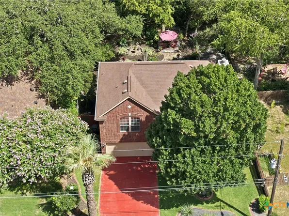 102 Elm Hill Ct, San Marcos, TX 78666