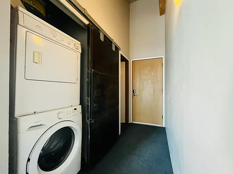 417 E Pine St #211 — Photo 5