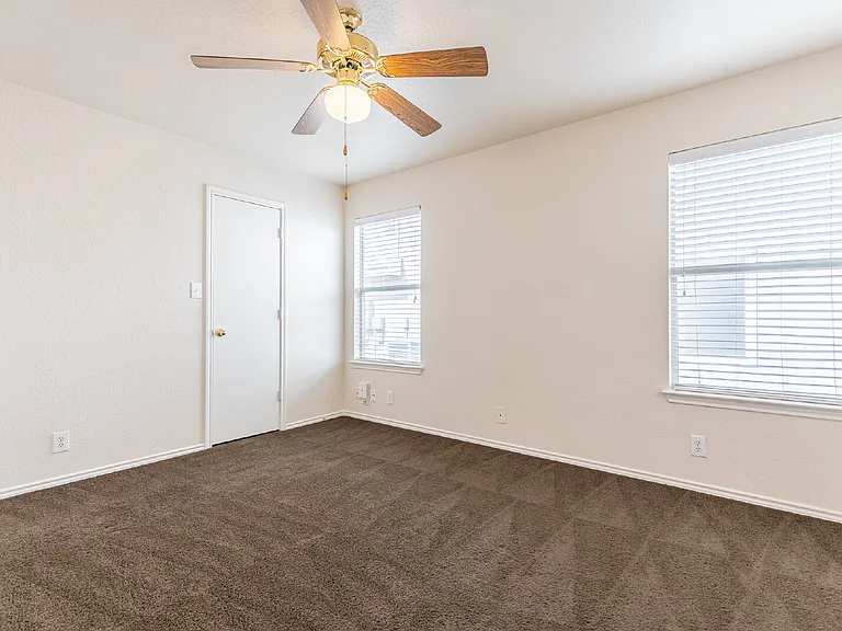 5507 Christina Path — Photo 18