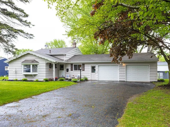 24 Emeralda Rd, Rochester, NY 14624