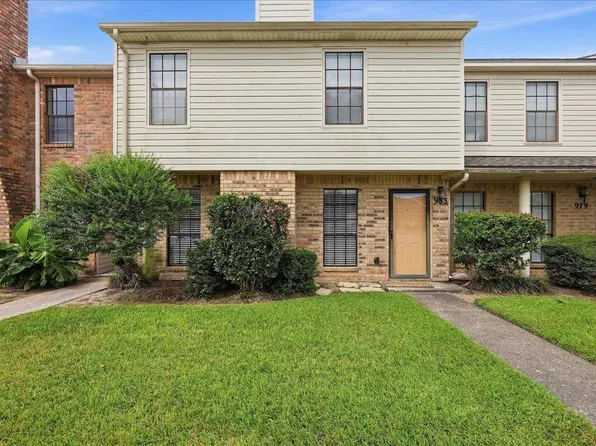 983 Sunmeadow Dr, Beaumont, TX 77706