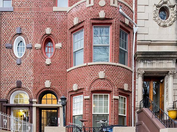 2nd image of 857 Park Pl