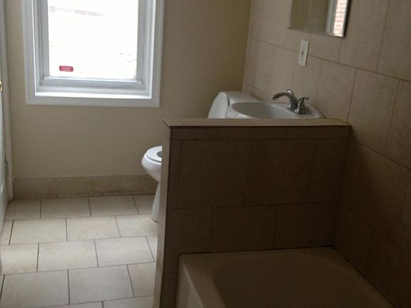3rd image of 4603 Wayne Ave APT 1