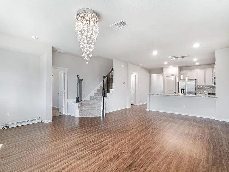 1820 Cinnamon Trl — Photo 14