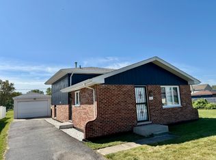 931 Miller Pl, Phoenix, IL 60426