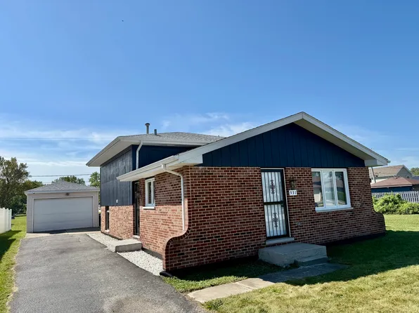 931 Miller Pl, Phoenix, IL 60426