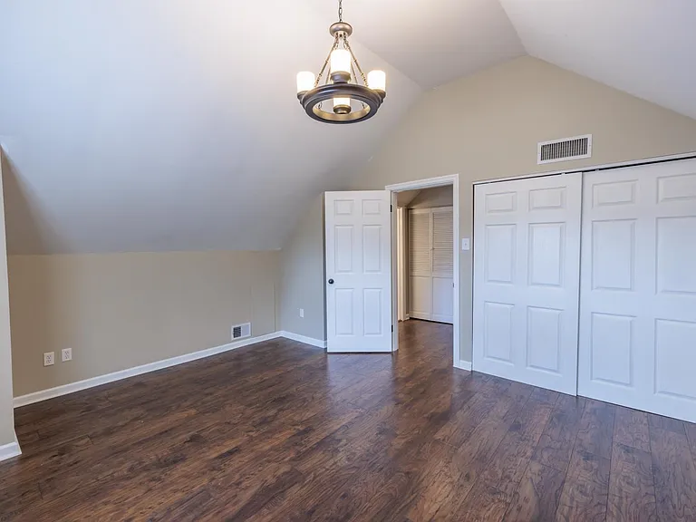713 Cooper Dr — Photo 15