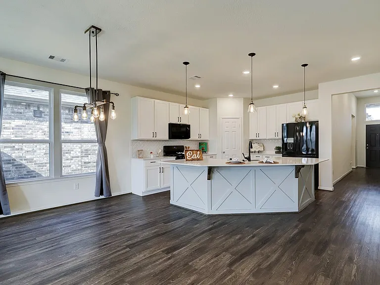 1702 Claire Creek Ct — Photo 9
