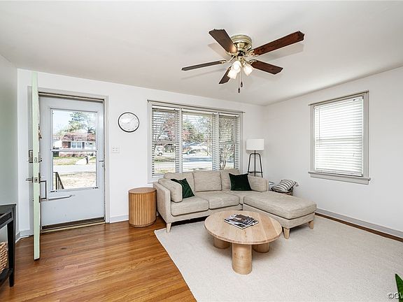 4th image of 4801 Belle Glade Dr
