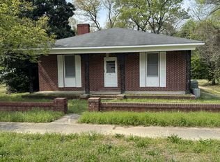1313 Campbell St, Camden, SC 29020