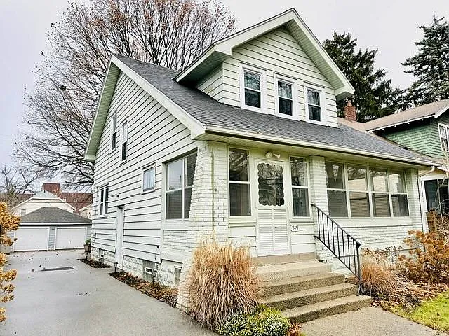 Building Photo - 749 Innes St NE