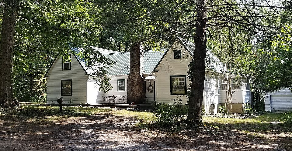 1st image of 5900 Wade Ln